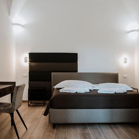 Signuria Dimora Esclusiva Bed & Breakfast Lecce Exterior photo